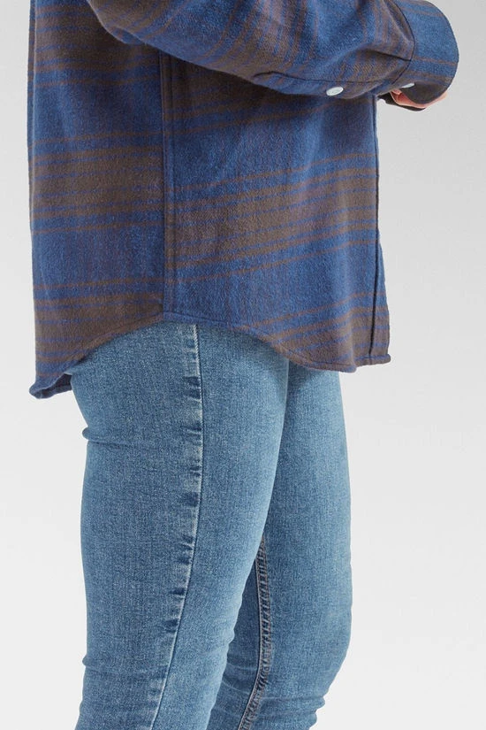 Patagonia Womens Fjord Flannel Shirt - Image 8