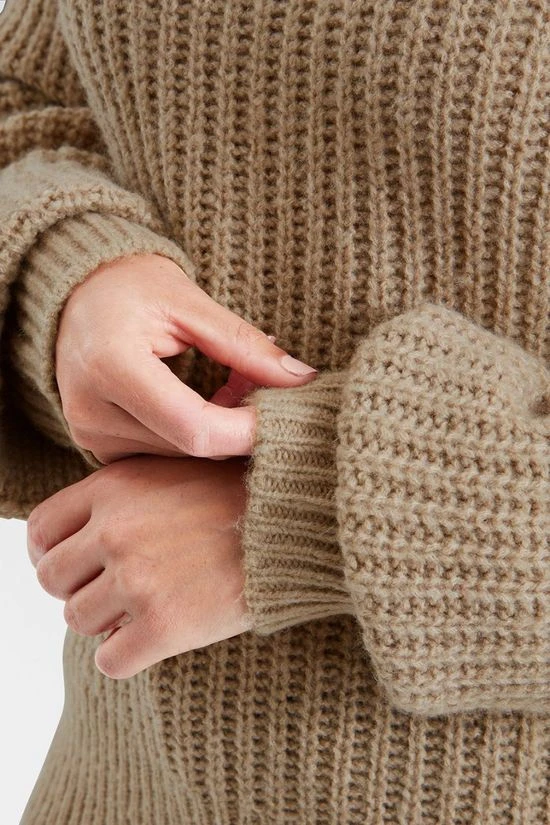 Womens Garda Jumper - Image 6