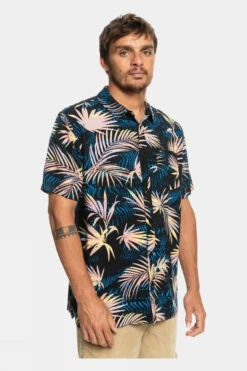 Quiksilver Mens Ripped Up Short Sleeve Shirt