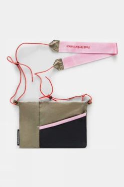 Peak Performance Accessory Bag