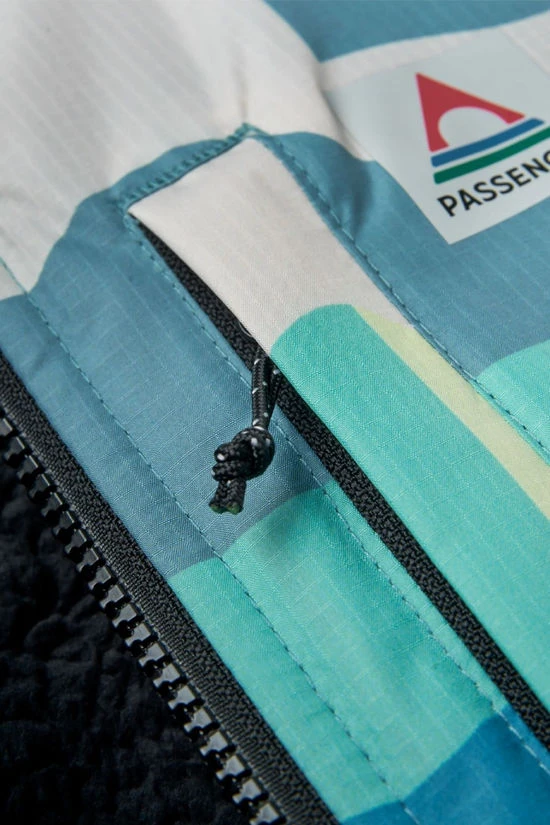 Unisex Waves Recycled Sherpa Lined Changing Robe - Image 5