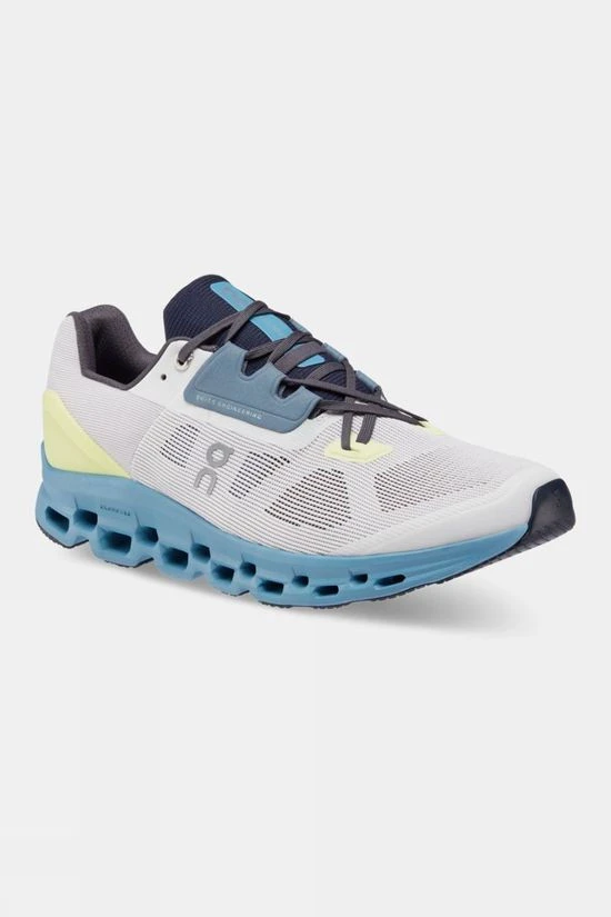 On Mens Cloudstratus Shoes - Image 4